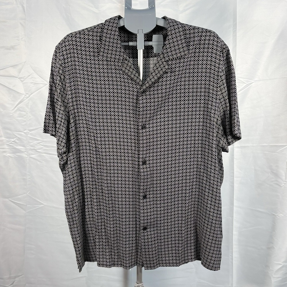 Express Mens Short Sleeve Button Shirt XL Black White Geometric Rayon Regular
